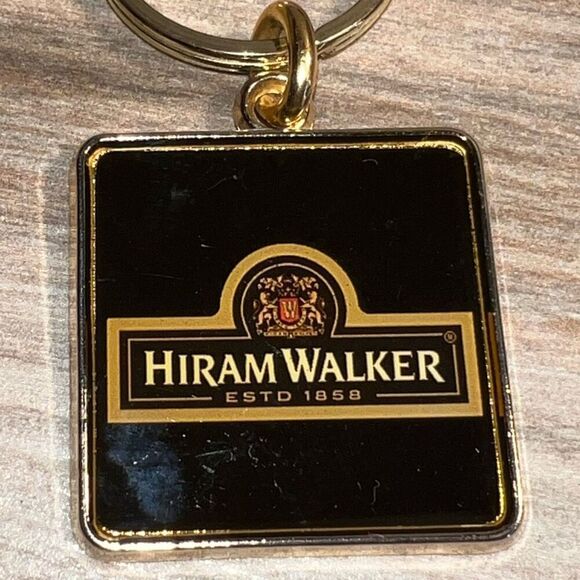 Vintage HIRAM WALKERS Canadian Whiskey Keyring Metal KeyChain Collectible - Picture 1 of 7